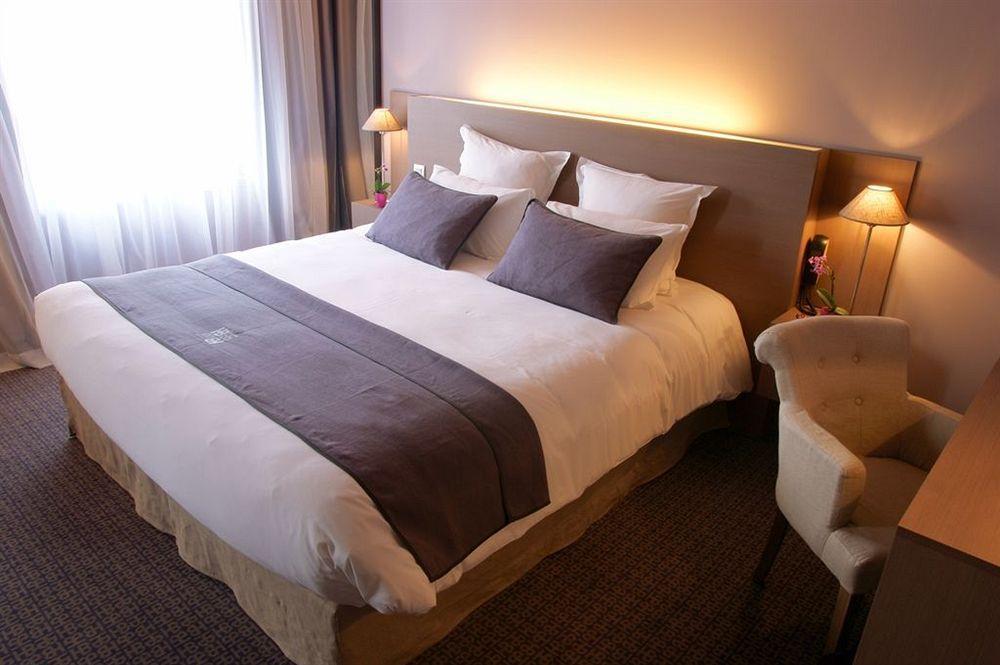 Best Western Hotel De La Breche Νιόρ Εξωτερικό φωτογραφία