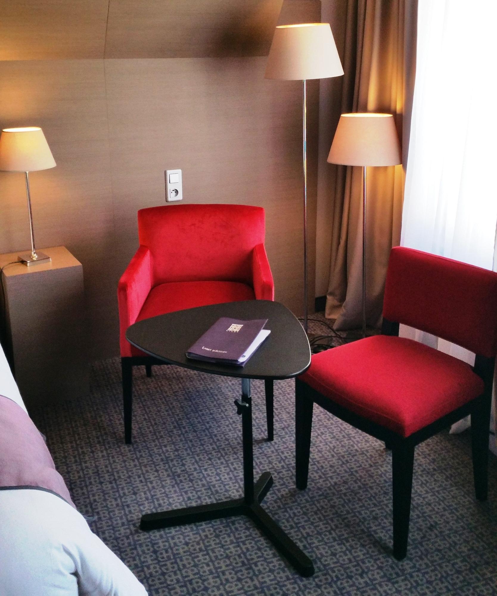 Best Western Hotel De La Breche Νιόρ Εξωτερικό φωτογραφία